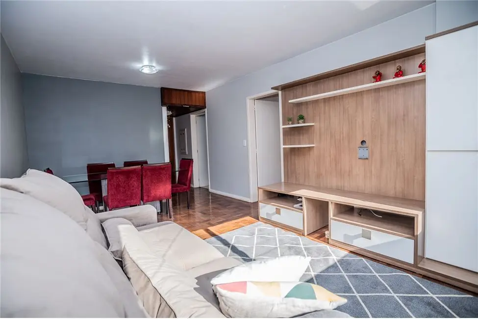 Apartamento com 3 quartos à venda, 95m2 em Centro Histórico, Porto Alegre - RS - imagem 3 Foto 3 de Apartamento com 3 quartos à venda, 95m2 em Centro Histórico, Porto Alegre - RS