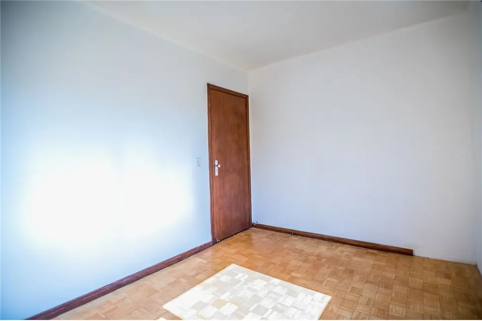 Apartamento com 4 quartos à venda, 156m2 em Higienópolis, Porto Alegre - RS - imagem 5 Foto 5 de Apartamento com 4 quartos à venda, 156m2 em Higienópolis, Porto Alegre - RS