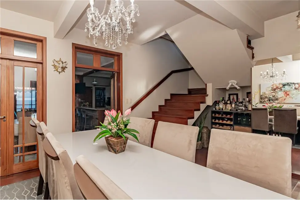 Casa com 4 quartos à venda, 292m2 em Sarandi, Porto Alegre - RS - imagem 7 Foto 7 de Casa com 4 quartos à venda, 292m2 em Sarandi, Porto Alegre - RS
