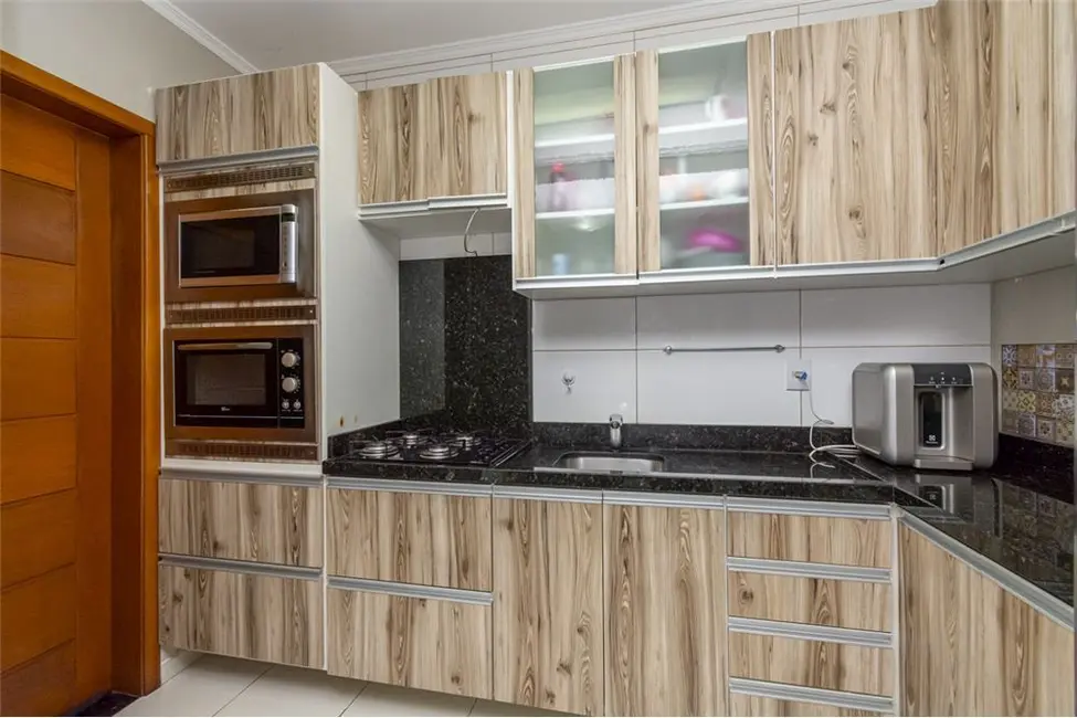 Casa com 2 quartos à venda, 145m2 em São José, Canoas - RS - imagem 9 Foto 9 de Casa com 2 quartos à venda, 145m2 em São José, Canoas - RS