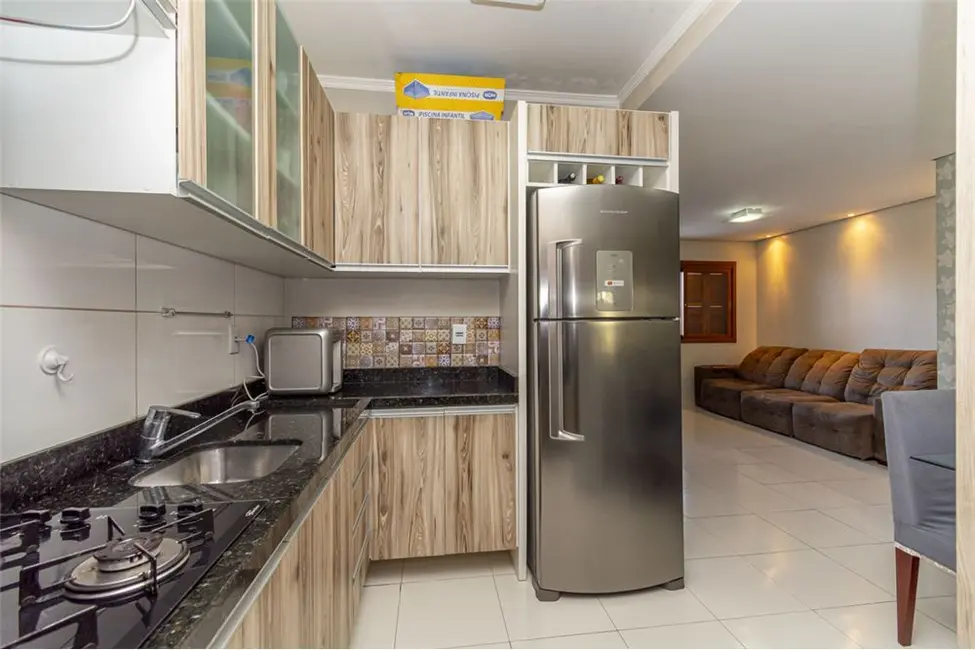 Casa com 2 quartos à venda, 145m2 em São José, Canoas - RS - imagem 8 Foto 8 de Casa com 2 quartos à venda, 145m2 em São José, Canoas - RS