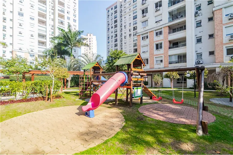 Apartamento com 3 quartos à venda, 82m2 em Passo da Areia, Porto Alegre - RS - imagem 4 Foto 4 de Apartamento com 3 quartos à venda, 82m2 em Passo da Areia, Porto Alegre - RS
