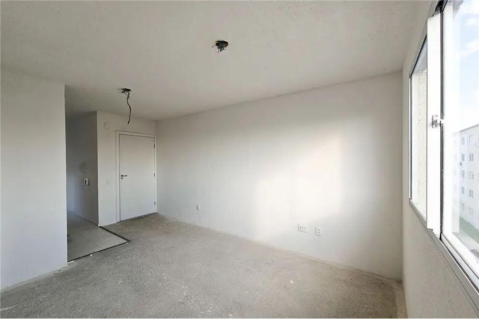 Apartamento com 2 quartos à venda, 42m2 em Rio Branco, Canoas - RS - imagem 5 Foto 5 de Apartamento com 2 quartos à venda, 42m2 em Rio Branco, Canoas - RS
