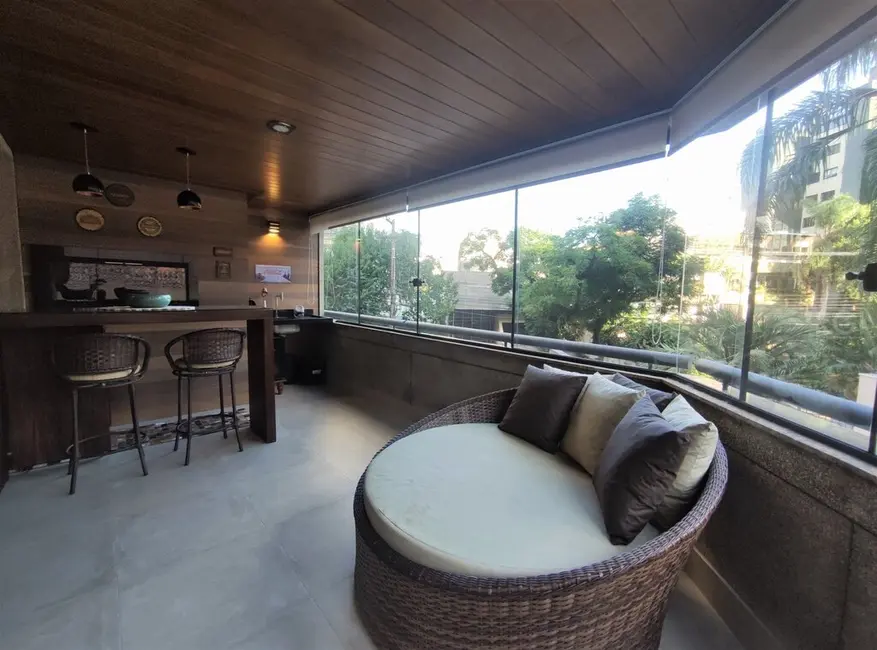 Foto 6 de Apartamento com 3 quartos à venda, 139m2 em Auxiliadora, Porto Alegre - RS