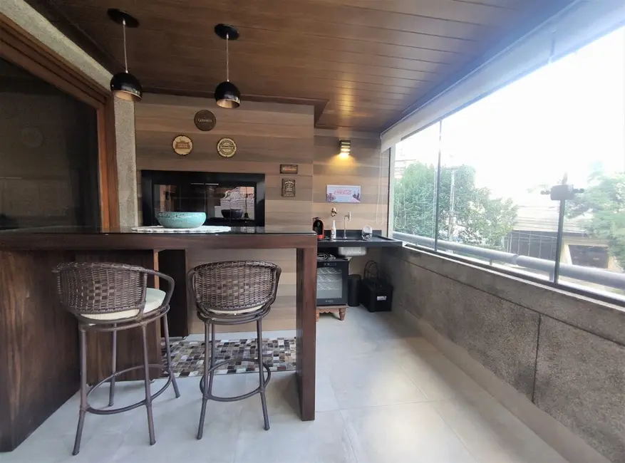 Foto 4 de Apartamento com 3 quartos à venda, 139m2 em Auxiliadora, Porto Alegre - RS