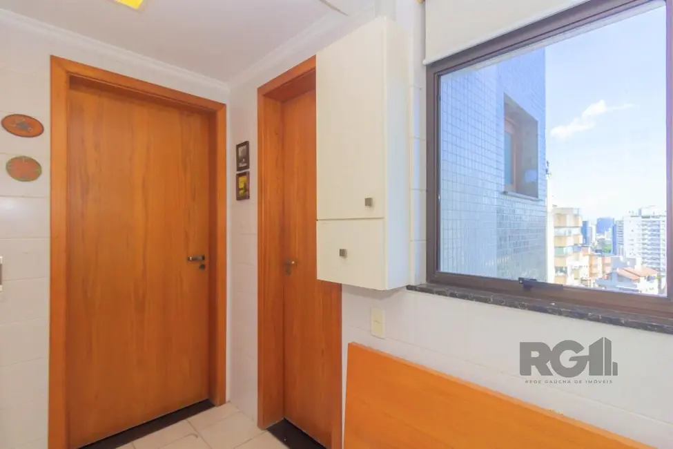 Foto 40 de Apartamento com 3 quartos à venda, 190m2 em Auxiliadora, Porto Alegre - RS