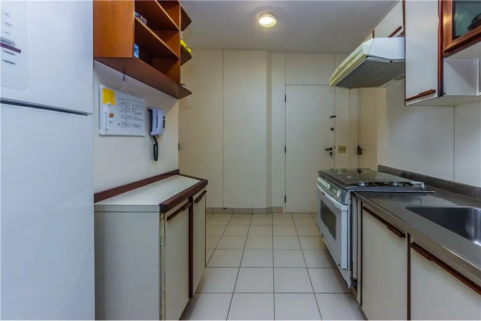 Apartamento com 4 quartos à venda, 231m2 em Itaim Bibi, São Paulo - SP - imagem 9 Foto 9 de Apartamento com 4 quartos à venda, 231m2 em Itaim Bibi, São Paulo - SP
