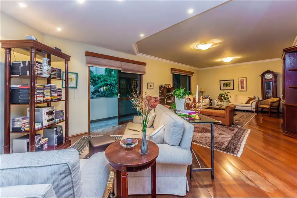 Apartamento com 4 quartos à venda, 231m2 em Itaim Bibi, São Paulo - SP - imagem 1 Foto 1 de Apartamento com 4 quartos à venda, 231m2 em Itaim Bibi, São Paulo - SP