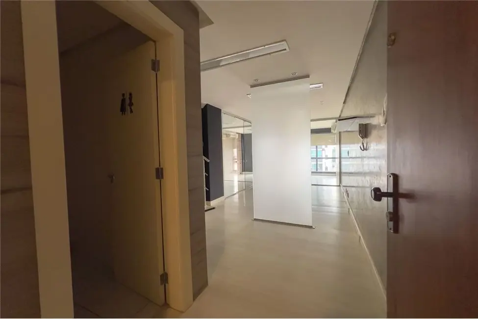 Foto 2 de Sala Comercial à venda, 113m2 em Rio Branco, Porto Alegre - RS