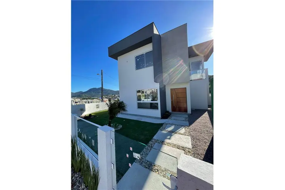 Casa com 3 quartos à venda, 93m2 em Forquilhas, Sao Jose - SC - imagem 3 Foto 3 de Casa com 3 quartos à venda, 93m2 em Forquilhas, Sao Jose - SC