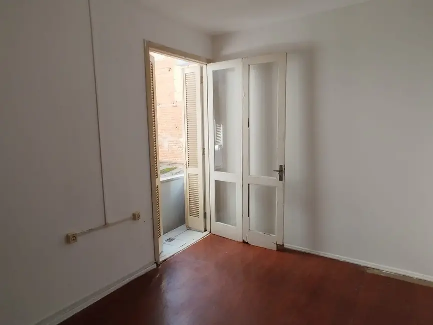 Foto 3 de Apartamento com 2 quartos à venda, 63m2 em Floresta, Porto Alegre - RS