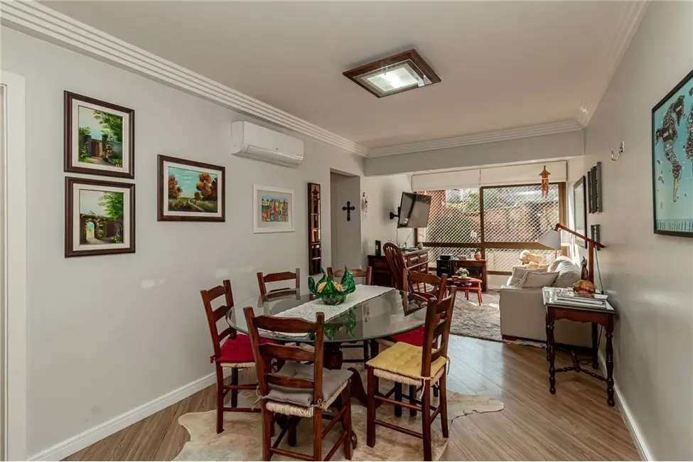 Apartamento com 2 quartos à venda, 90m2 em Higienópolis, Porto Alegre - RS - imagem 3 Foto 3 de Apartamento com 2 quartos à venda, 90m2 em Higienópolis, Porto Alegre - RS