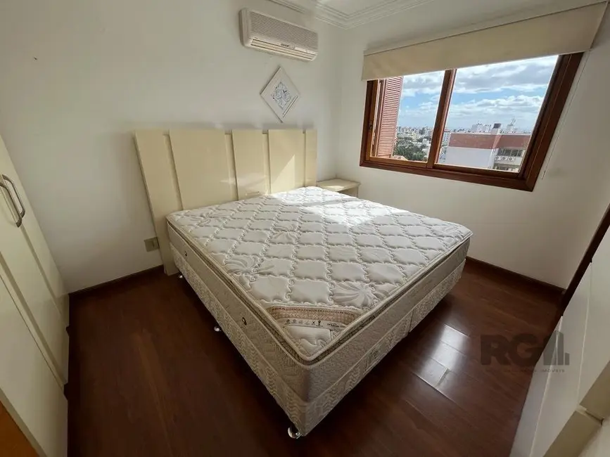 Cobertura com 3 quartos à venda, 165m2 em Higienópolis, Porto Alegre - RS - imagem 9 Foto 9 de Cobertura com 3 quartos à venda, 165m2 em Higienópolis, Porto Alegre - RS
