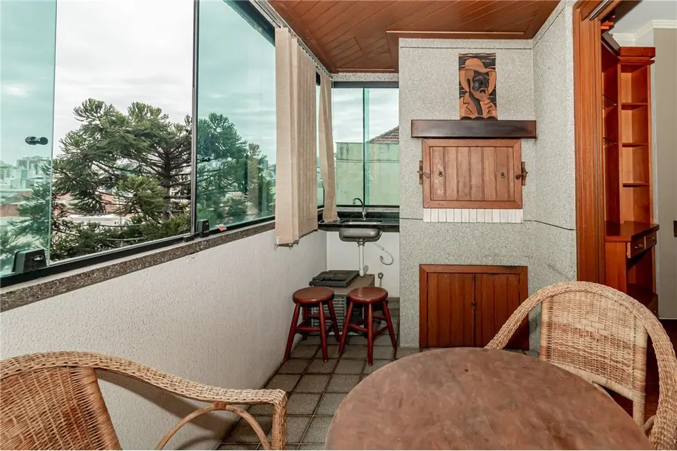 Apartamento com 3 quartos à venda, 123m2 em Petrópolis, Porto Alegre - RS - imagem 6 Foto 6 de Apartamento com 3 quartos à venda, 123m2 em Petrópolis, Porto Alegre - RS