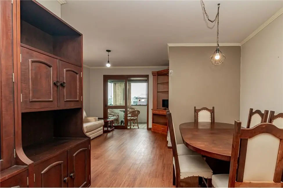 Apartamento com 3 quartos à venda, 123m2 em Petrópolis, Porto Alegre - RS - imagem 3 Foto 3 de Apartamento com 3 quartos à venda, 123m2 em Petrópolis, Porto Alegre - RS