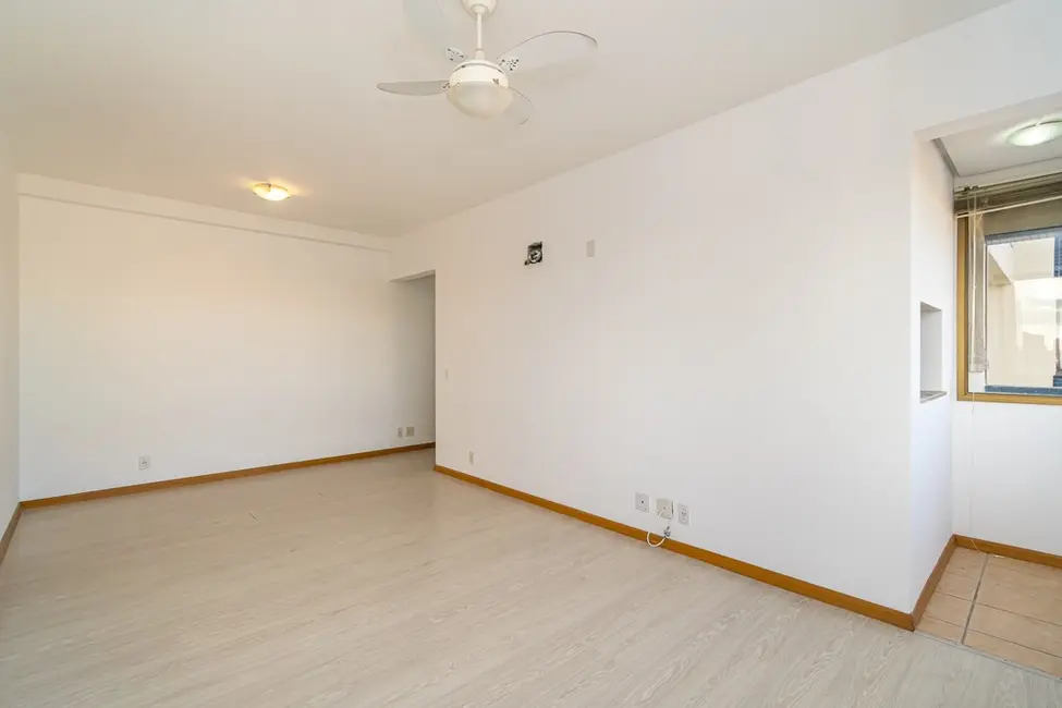 Apartamento com 2 quartos à venda, 80m2 em Petrópolis, Porto Alegre - RS - imagem 3 Foto 3 de Apartamento com 2 quartos à venda, 80m2 em Petrópolis, Porto Alegre - RS