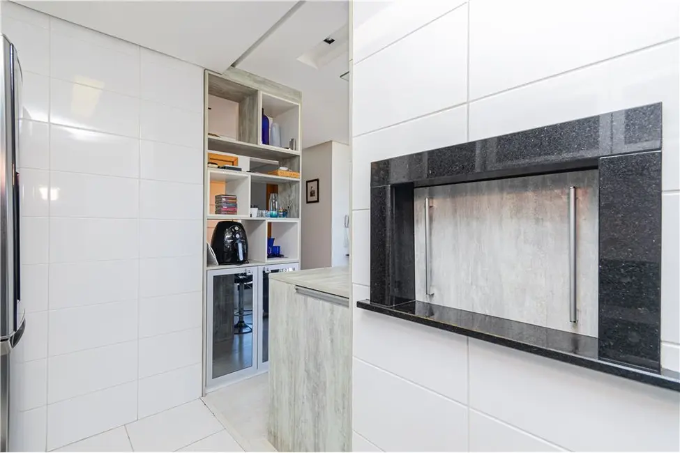 Apartamento com 3 quartos à venda, 78m2 em Passo da Areia, Porto Alegre - RS - imagem 8 Foto 8 de Apartamento com 3 quartos à venda, 78m2 em Passo da Areia, Porto Alegre - RS