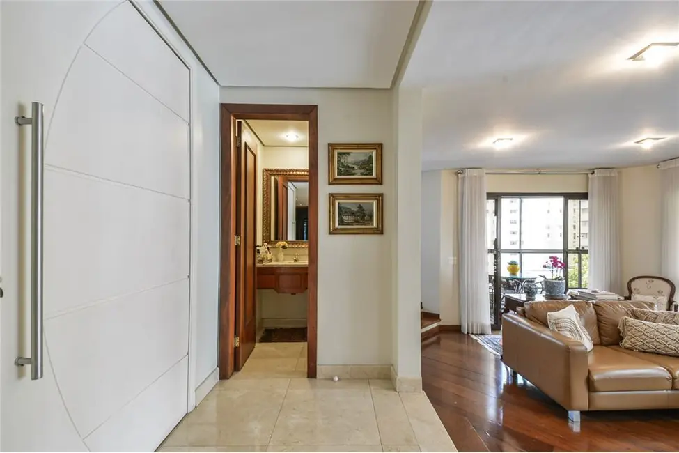 Apartamento com 3 quartos à venda, 193m2 em Moema, São Paulo - SP - imagem 6 Foto 6 de Apartamento com 3 quartos à venda, 193m2 em Moema, São Paulo - SP
