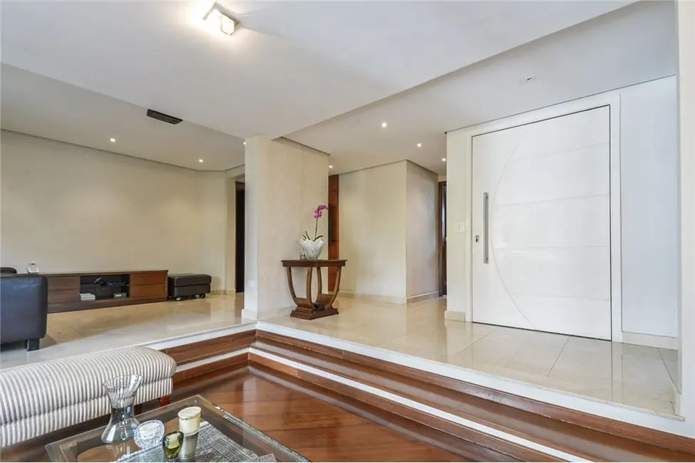 Apartamento com 3 quartos à venda, 193m2 em Moema, São Paulo - SP - imagem 5 Foto 5 de Apartamento com 3 quartos à venda, 193m2 em Moema, São Paulo - SP