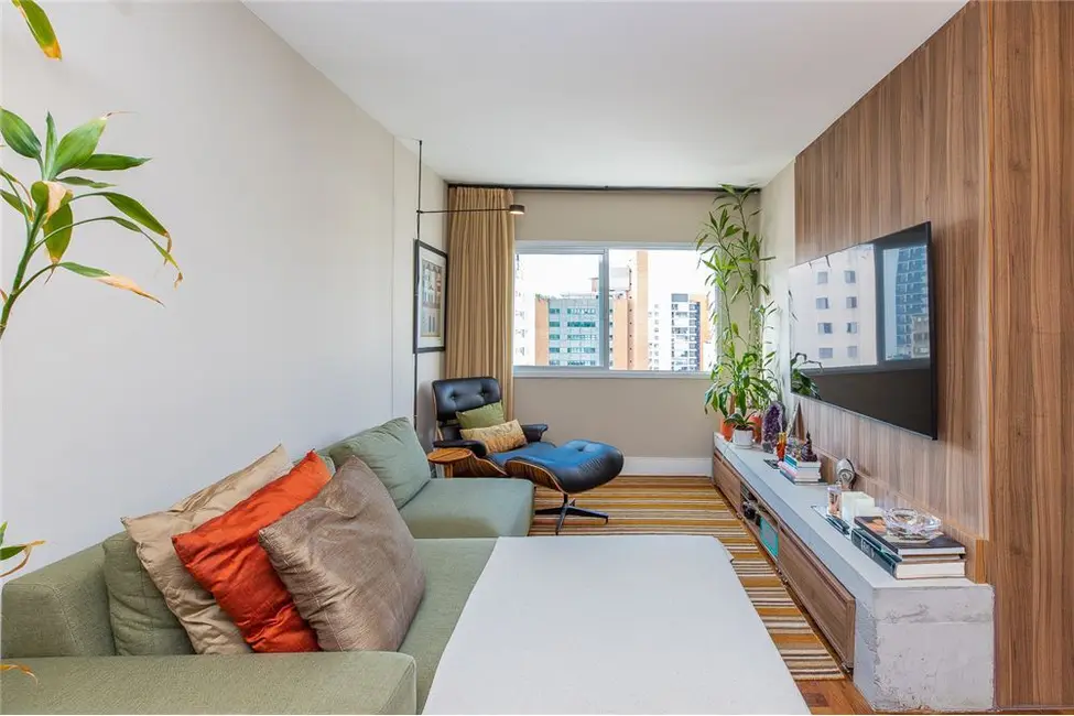 Foto 4 de Apartamento com 2 quartos à venda, 75m2 em Moema, São Paulo - SP