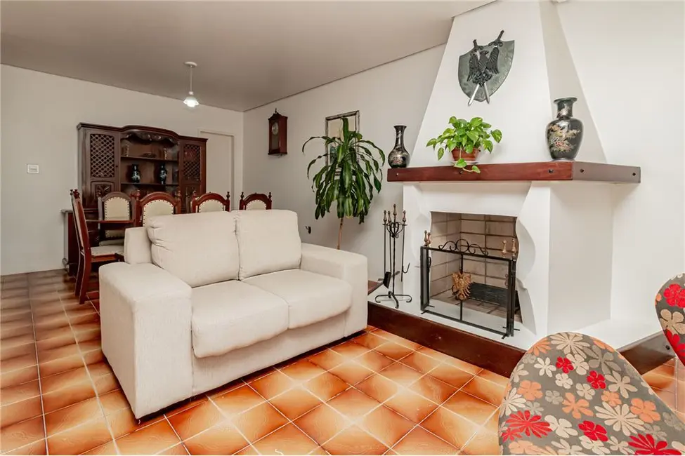 Casa com 3 quartos à venda, 201m2 em Jardim Sabará, Porto Alegre - RS - imagem 9 Foto 9 de Casa com 3 quartos à venda, 201m2 em Jardim Sabará, Porto Alegre - RS