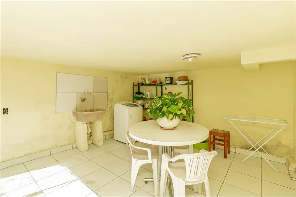 Foto 29 de Casa com 3 quartos à venda, 201m2 em Jardim Sabará, Porto Alegre - RS