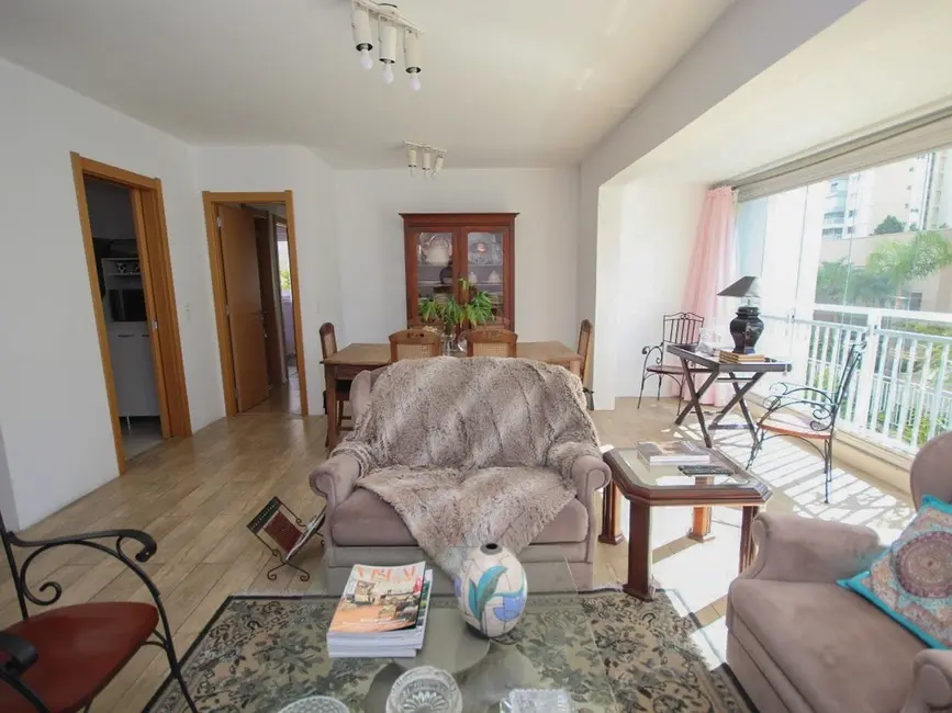 Apartamento com 3 quartos à venda, 125m2 em Jardim Europa, Porto Alegre - RS - imagem 9 Foto 9 de Apartamento com 3 quartos à venda, 125m2 em Jardim Europa, Porto Alegre - RS