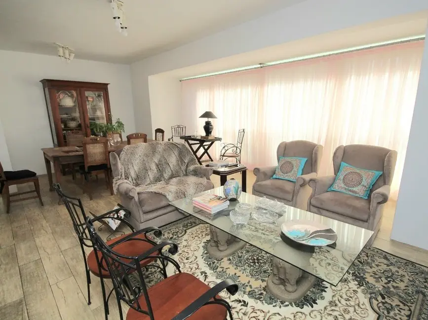 Apartamento com 3 quartos à venda, 125m2 em Jardim Europa, Porto Alegre - RS - imagem 8 Foto 8 de Apartamento com 3 quartos à venda, 125m2 em Jardim Europa, Porto Alegre - RS