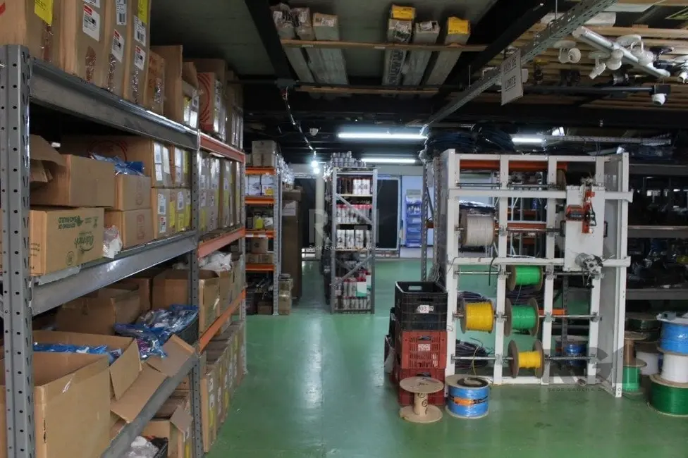 Foto 4 de Loja à venda, 568m2 em Guarujá, Porto Alegre - RS