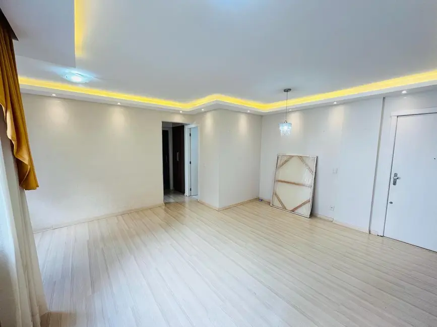 Foto 5 de Apartamento com 3 quartos à venda, 66m2 em Vila Ipiranga, Porto Alegre - RS