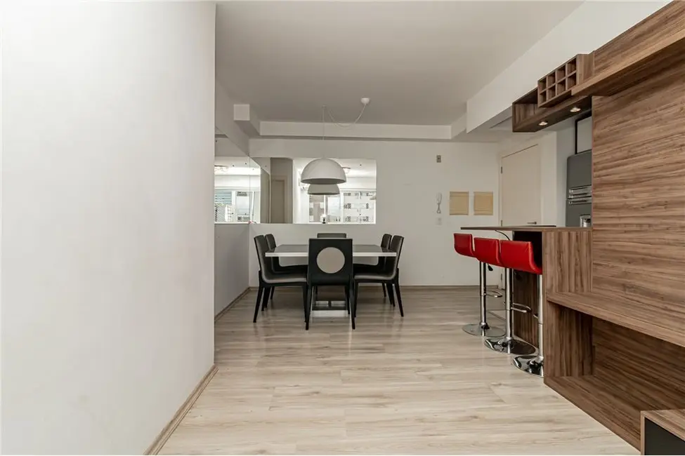 Foto 5 de Apartamento com 2 quartos à venda, 58m2 em Passo da Areia, Porto Alegre - RS