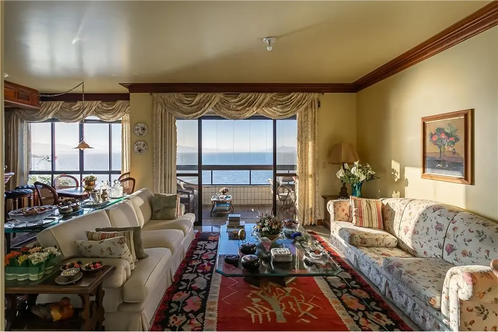 Apartamento com 4 quartos à venda, 244m2 em Centro, Florianopolis - SC - imagem 7 Foto 7 de Apartamento com 4 quartos à venda, 244m2 em Centro, Florianopolis - SC