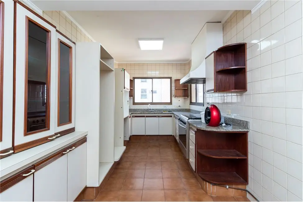 Apartamento com 4 quartos à venda, 182m2 em São Paulo - SP - imagem 9 Foto 9 de Apartamento com 4 quartos à venda, 182m2 em São Paulo - SP