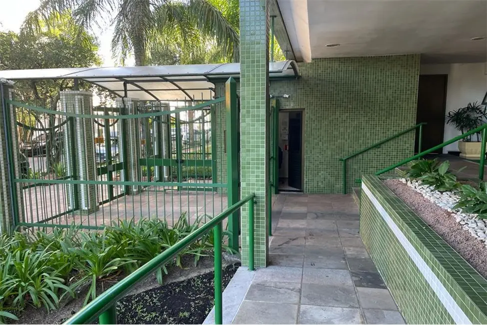 Apartamento com 2 quartos à venda, 90m2 em Santa Cecília, Porto Alegre - RS - imagem 8 Foto 8 de Apartamento com 2 quartos à venda, 90m2 em Santa Cecília, Porto Alegre - RS