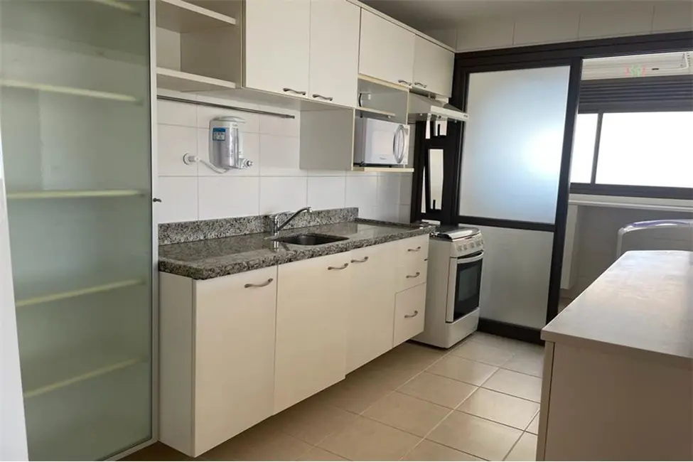 Apartamento com 2 quartos à venda, 90m2 em Santa Cecília, Porto Alegre - RS - imagem 3 Foto 3 de Apartamento com 2 quartos à venda, 90m2 em Santa Cecília, Porto Alegre - RS