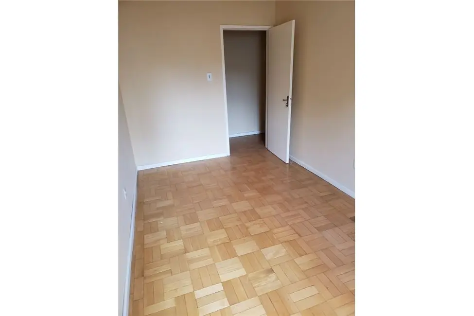 Foto 2 de Apartamento com 2 quartos à venda, 84m2 em Auxiliadora, Porto Alegre - RS