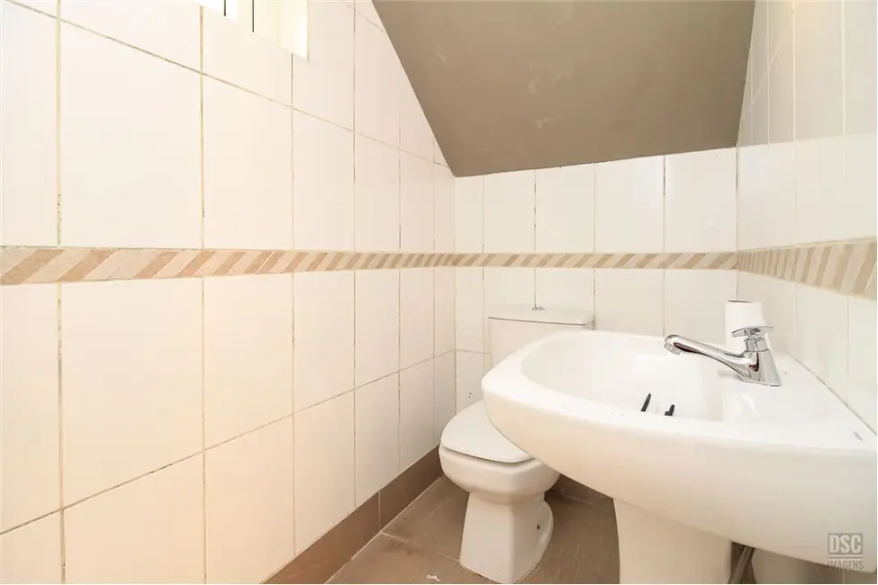 Casa com 3 quartos à venda, 310m2 em Nonoai, Porto Alegre - RS - imagem 7 Foto 7 de Casa com 3 quartos à venda, 310m2 em Nonoai, Porto Alegre - RS