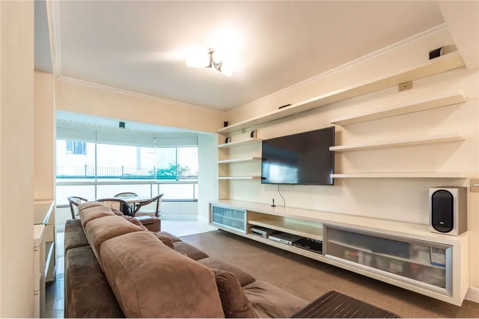 Apartamento com 3 quartos à venda, 193m2 em Campo Belo, São Paulo - SP - imagem 3 Foto 3 de Apartamento com 3 quartos à venda, 193m2 em Campo Belo, São Paulo - SP