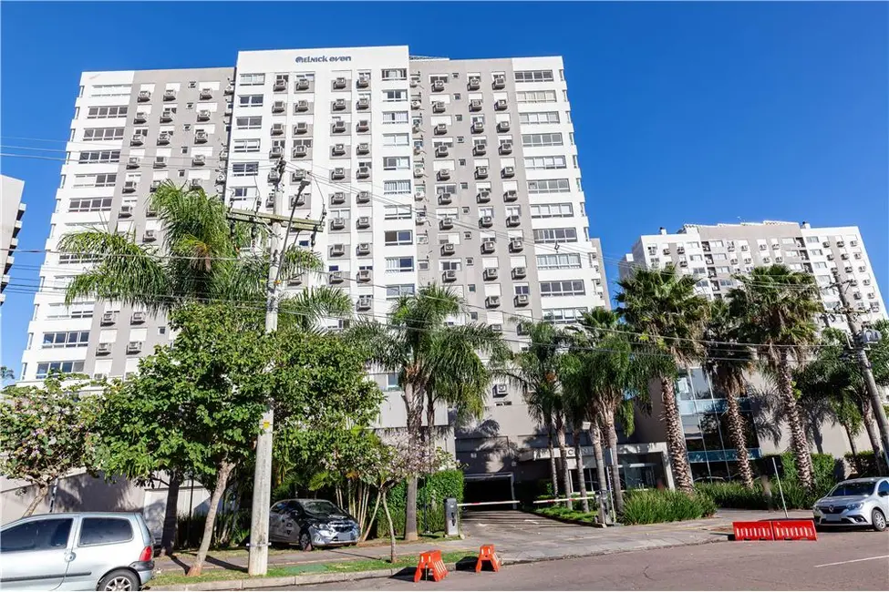 Foto 1 de Apartamento com 2 quartos à venda, 66m2 em São Sebastião, Porto Alegre - RS