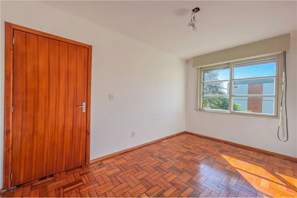 Foto 9 de Apartamento com 3 quartos à venda, 62m2 em Cristal, Porto Alegre - RS