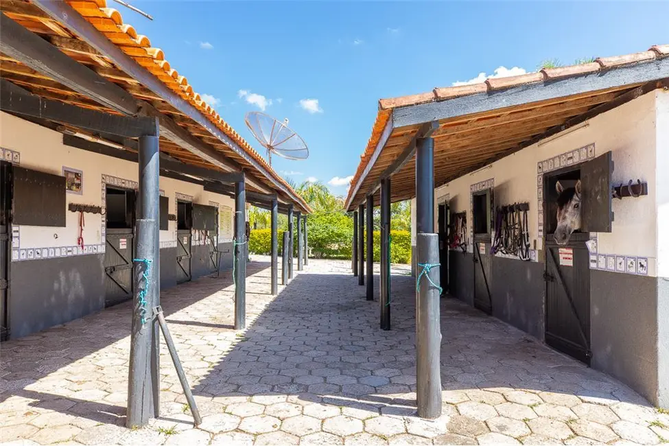 Fazenda / Haras à venda, 134200m2 em Sarapui - SP - imagem 4 Foto 4 de Fazenda / Haras à venda, 134200m2 em Sarapui - SP