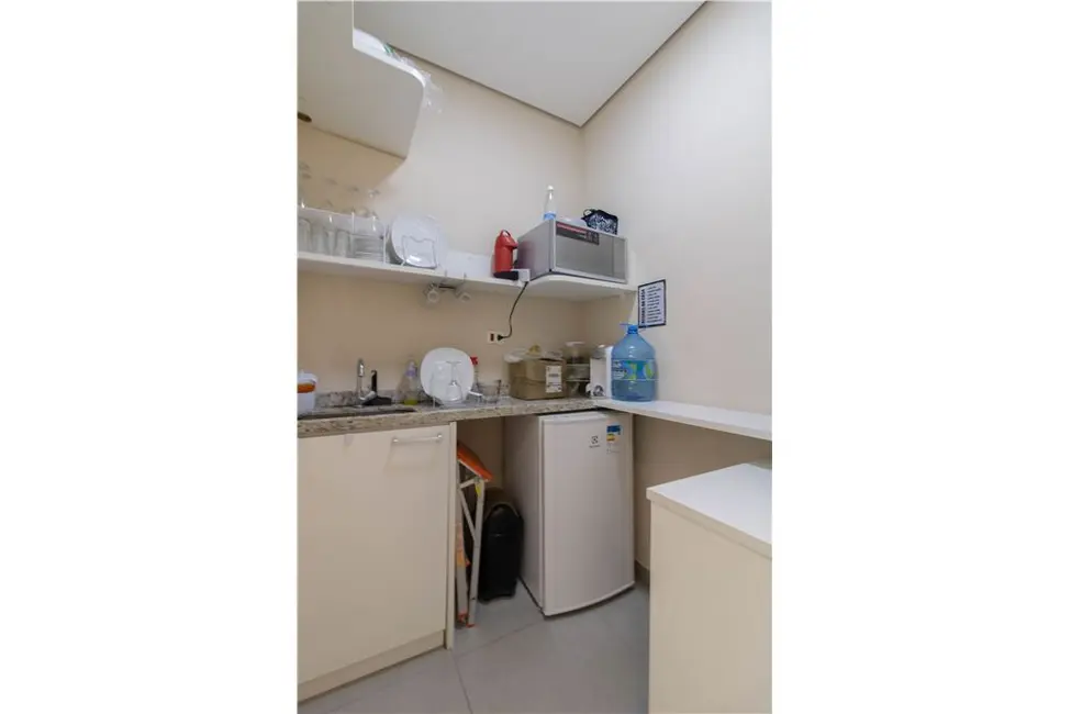 Loja à venda, 97m2 em Vila Pedro Moreira, Guarulhos - SP - imagem 4 Foto 4 de Loja à venda, 97m2 em Vila Pedro Moreira, Guarulhos - SP