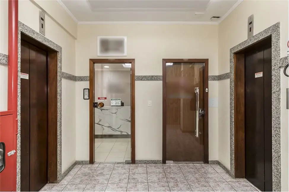 Foto 6 de Sala Comercial à venda, 60m2 em Centro Histórico, Porto Alegre - RS