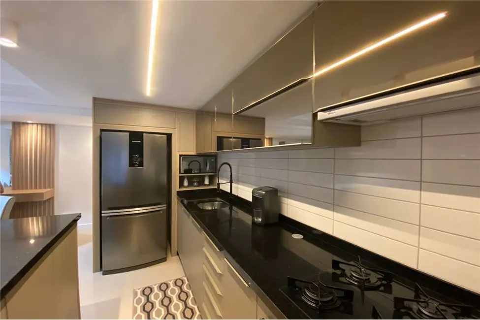 Apartamento com 2 quartos à venda, 68m2 em Estados, Balneario Camboriu - SC - imagem 8 Foto 8 de Apartamento com 2 quartos à venda, 68m2 em Estados, Balneario Camboriu - SC