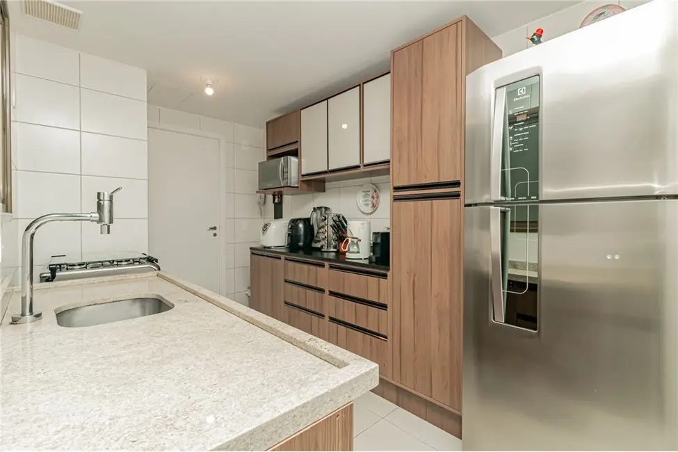 Apartamento com 3 quartos à venda, 123m2 em Petrópolis, Porto Alegre - RS - imagem 9 Foto 9 de Apartamento com 3 quartos à venda, 123m2 em Petrópolis, Porto Alegre - RS