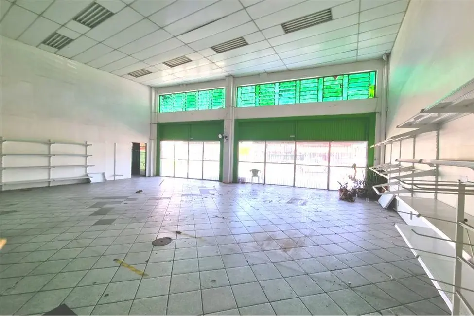Foto 3 de Loja à venda, 350m2 em Vila Ipiranga, Porto Alegre - RS