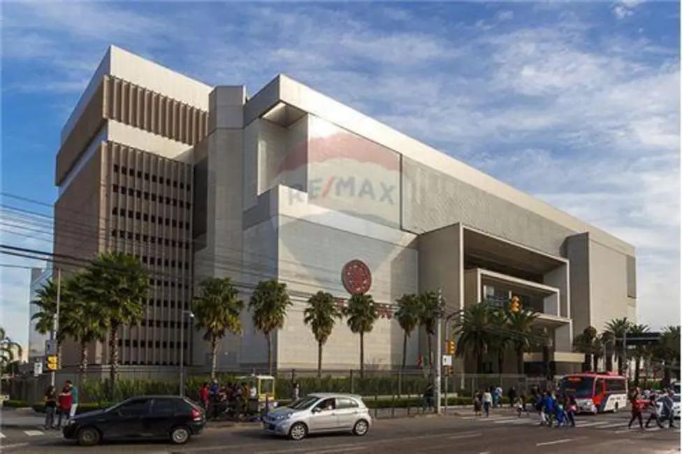 Foto 3 de Fazenda / Haras à venda, 410m2 em Passo da Areia, Porto Alegre - RS