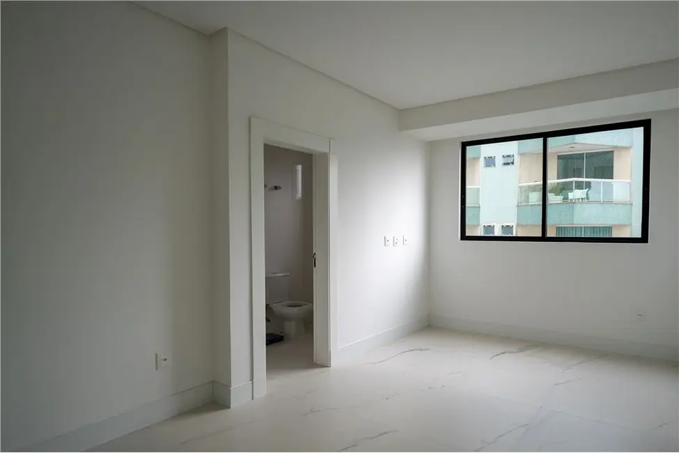 Foto 41 de Apartamento à venda, 123m2 em Meia Praia, Itapema - SC