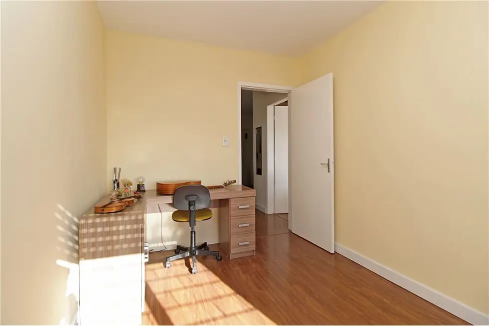 Foto 4 de Apartamento com 2 quartos à venda, 55m2 em Vila Ipiranga, Porto Alegre - RS