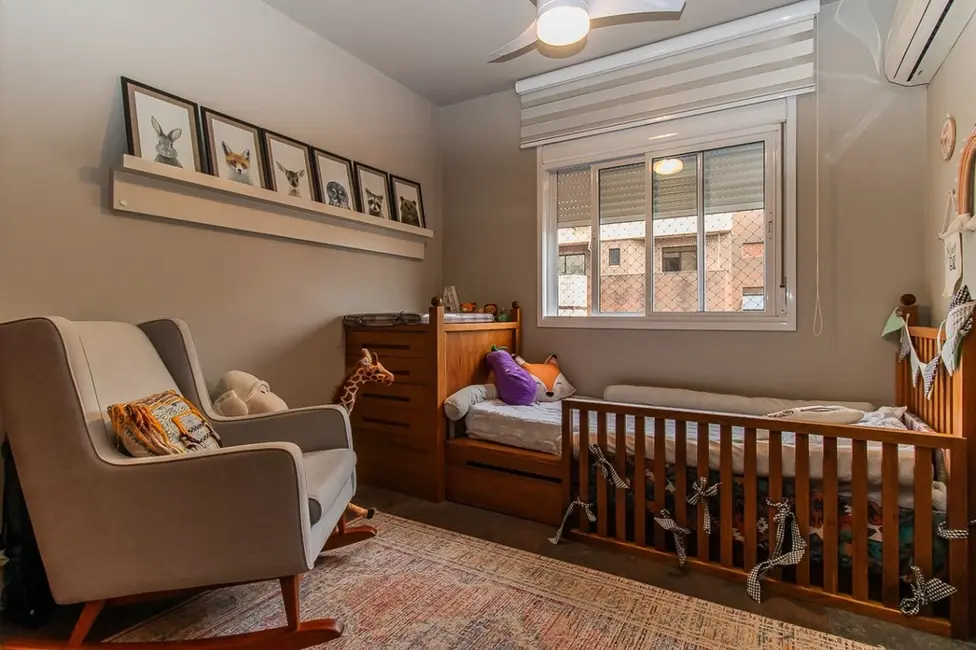 Apartamento com 2 quartos à venda, 93m2 em Rio Branco, Porto Alegre - RS - imagem 8 Foto 8 de Apartamento com 2 quartos à venda, 93m2 em Rio Branco, Porto Alegre - RS